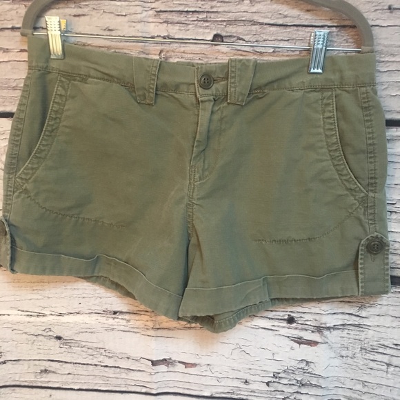 Lucky Brand Short Shorts. Olive Green. Size: 6